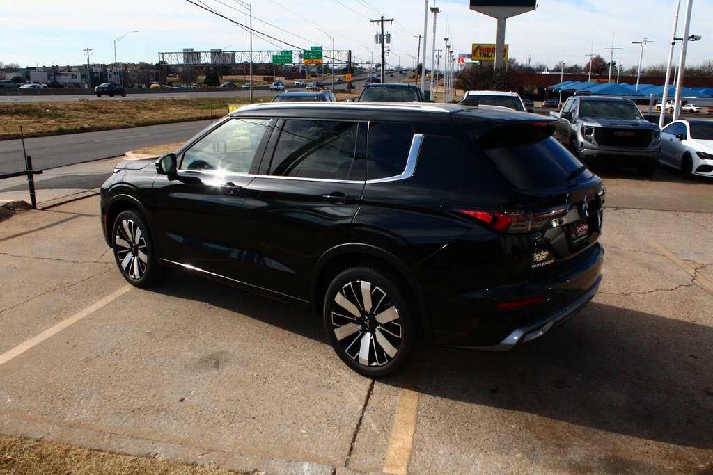 New 2026 Mitsubishi Outlander SEL image 12