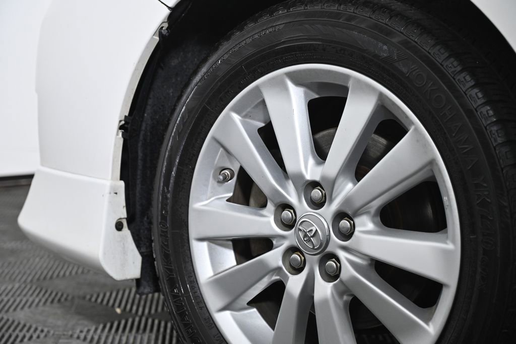 Used 2010 Toyota Corolla S image 27