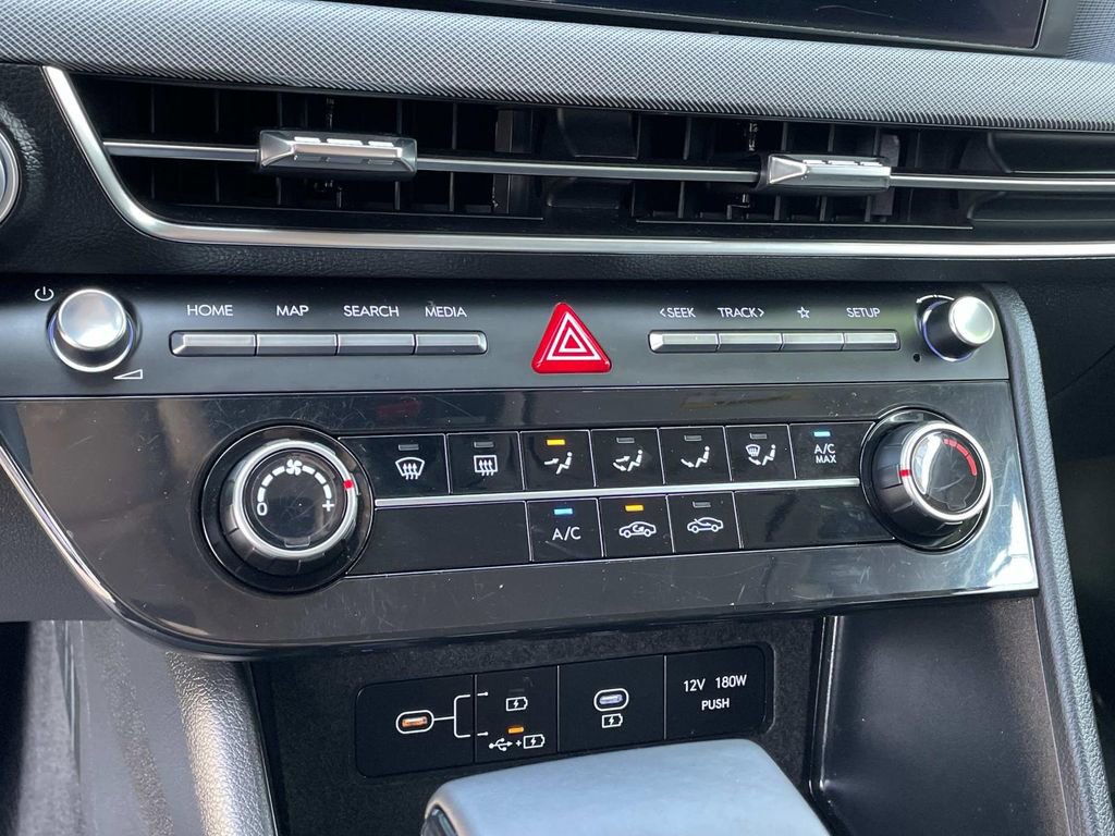 Certified 2025 Hyundai Sonata SE image 9