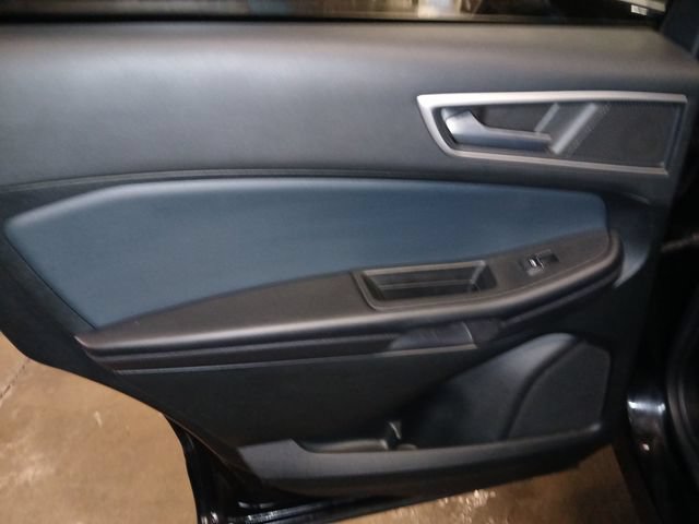 Used 2023 Ford Edge SEL w/ Sport Appearance Package AWD/4WD image 32