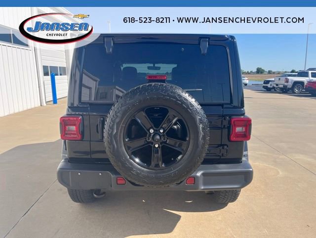 Used 2021 Jeep Wrangler Unlimited Sahara AWD/4WD image 5