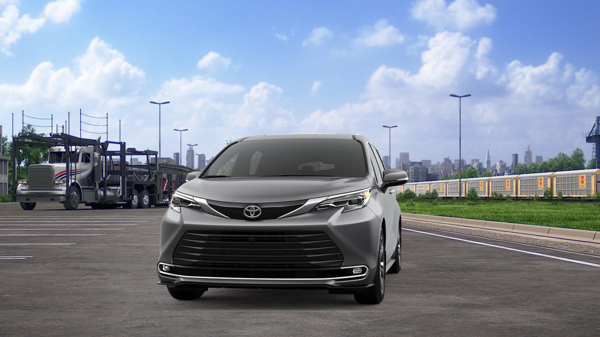 New 2026 Toyota Sienna Platinum image 3
