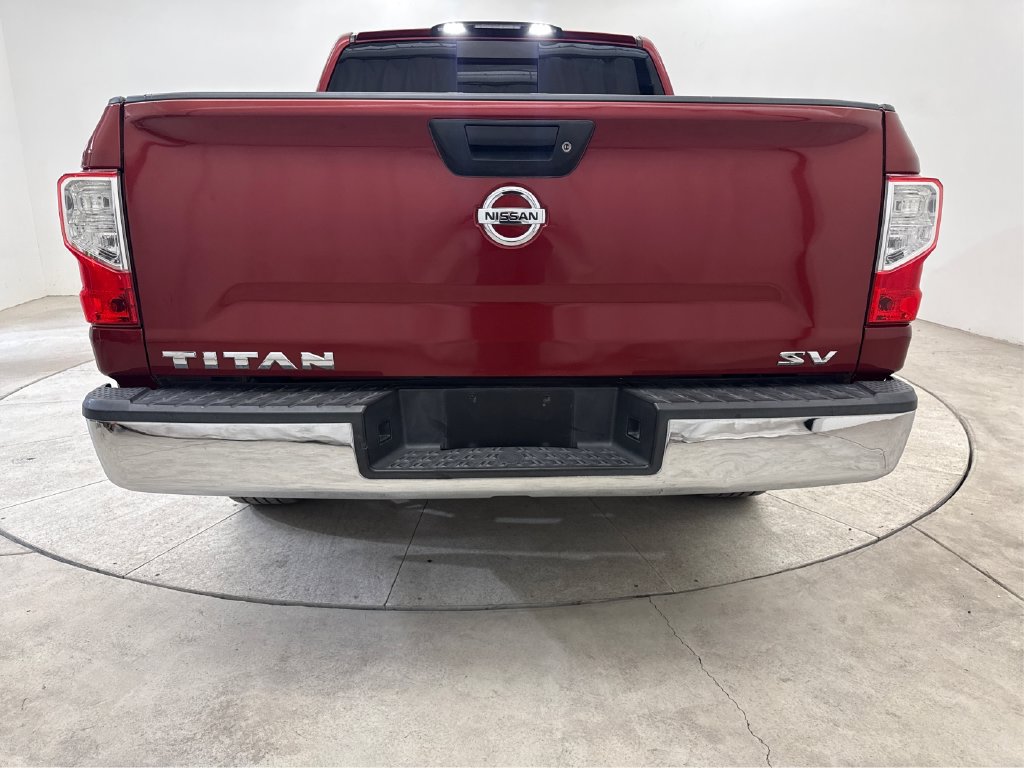 Used 2017 Nissan Titan SV RWD image 26