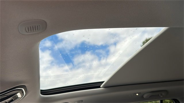 Used 2023 Jeep Grand Cherokee 4WD 4xe image 13