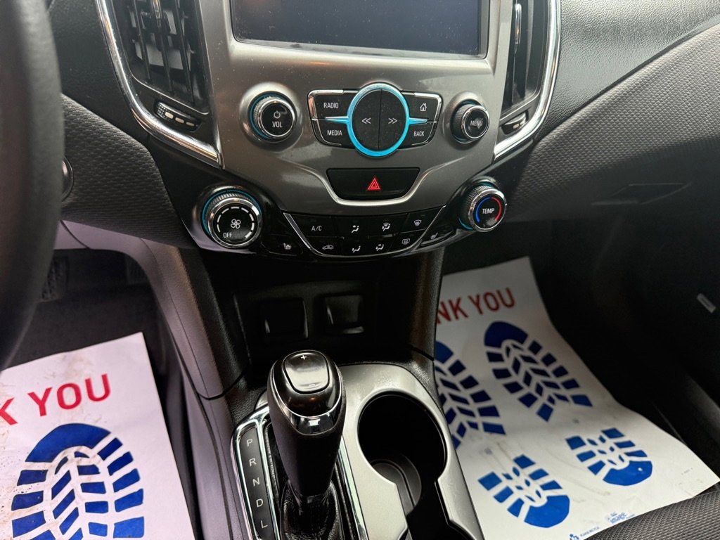 Used 2016 Chevrolet Cruze LT w/ Sun And Sound Package image 27