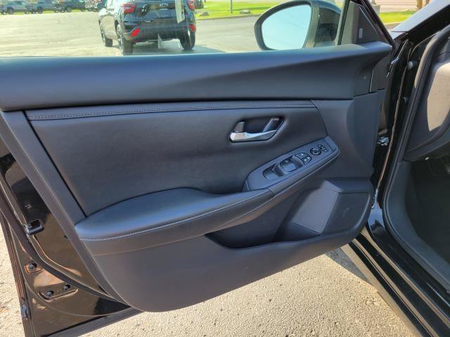 Used 2024 Nissan Sentra SV FWD image 6