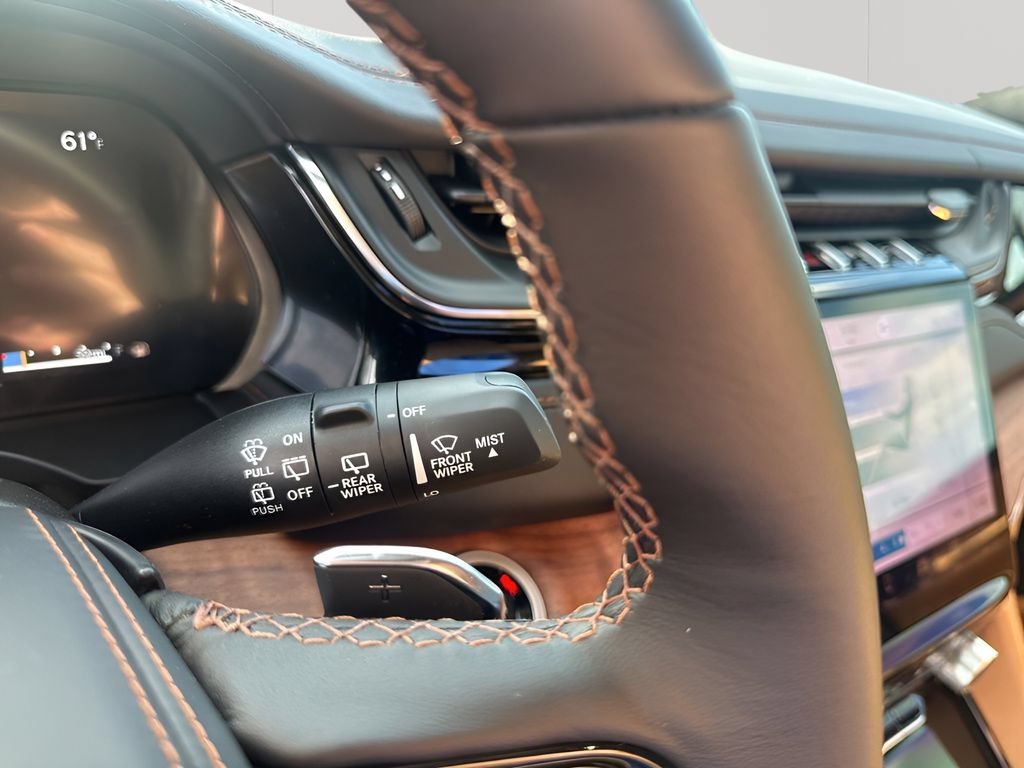 New 2025 Jeep Grand Cherokee Summit AWD/4WD image 37