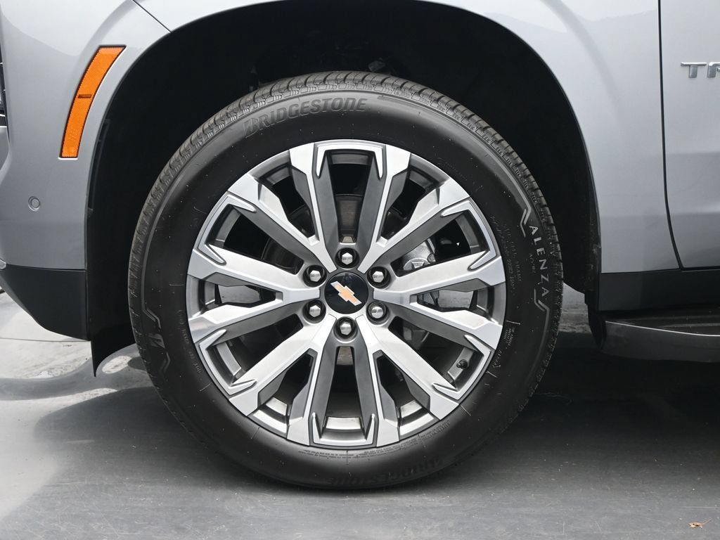Used 2025 Chevrolet Tahoe High Country AWD/4WD image 22