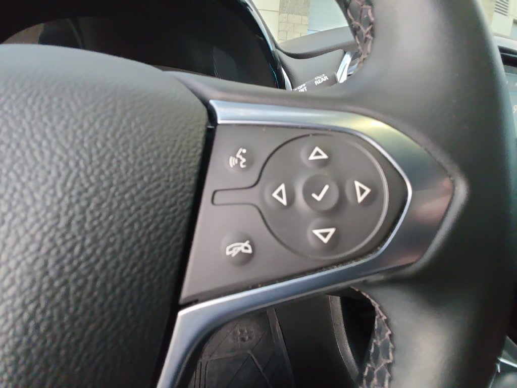 Used 2023 Chevrolet Traverse LT w/ Rear Camera Mirror Package AWD/4WD image 25