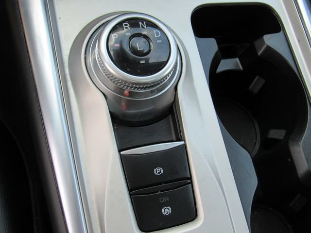 Used 2023 Ford Explorer XLT w/ Equipment Group 202A RWD image 30