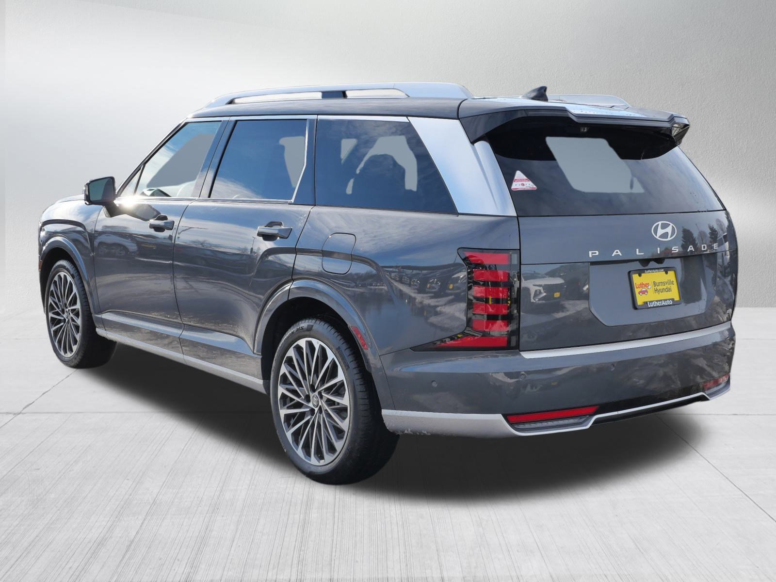 Certified 2026 Hyundai Palisade Calligraphy AWD/4WD image 5