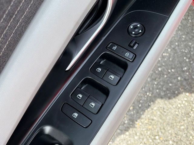 Used 2021 Hyundai Elantra Limited w/ Cargo Package FWD image 12