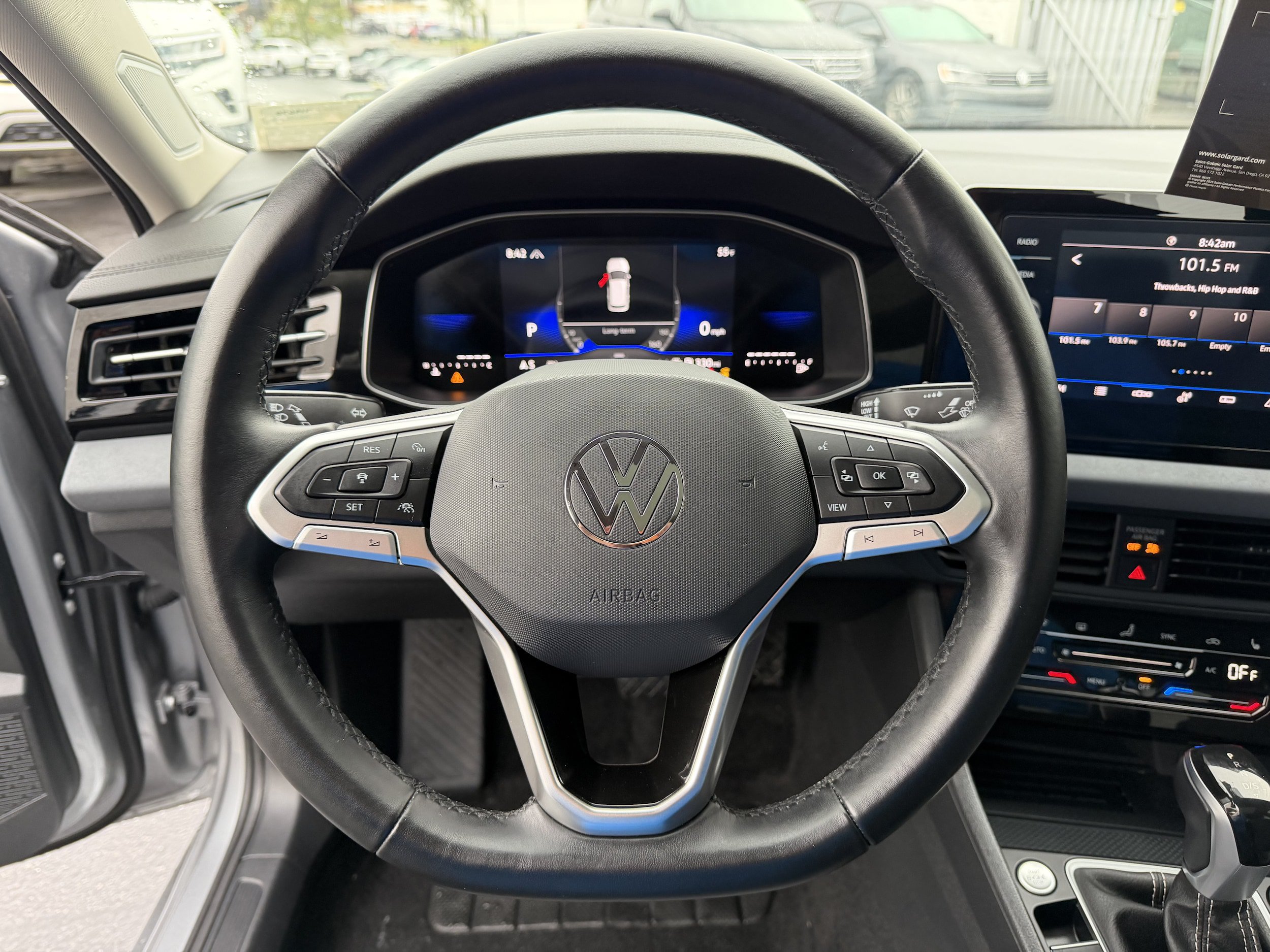 Used 2025 Volkswagen Jetta SE FWD image 14