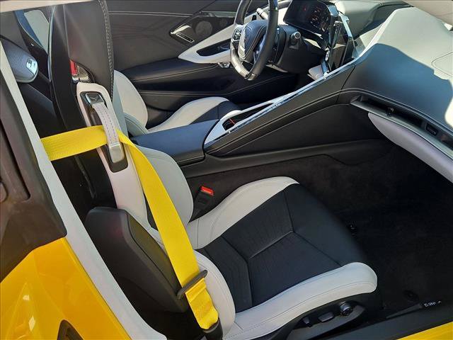 Used 2025 Chevrolet Corvette Z06 RWD image 17