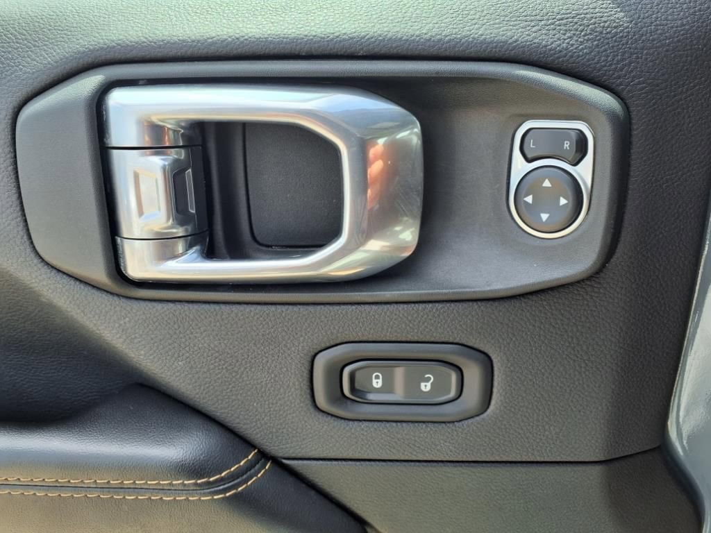 Used 2024 Jeep Wrangler Sahara 4xe image 15