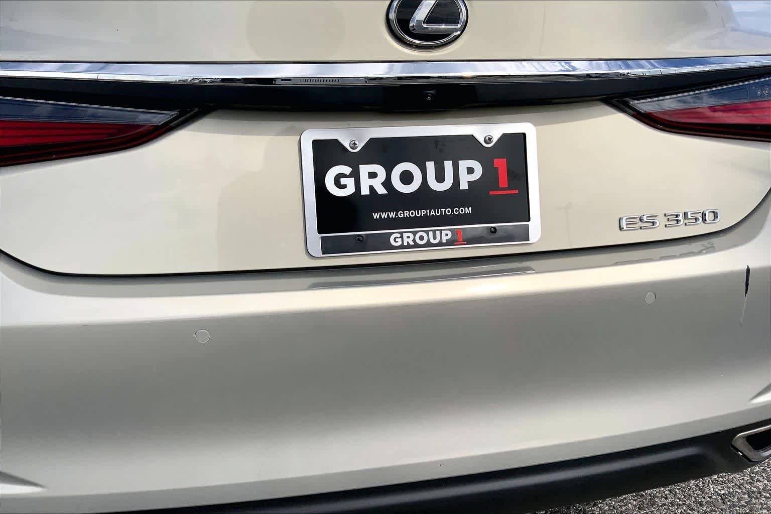 Used 2024 Lexus ES 350 w/ Premium Package FWD image 10