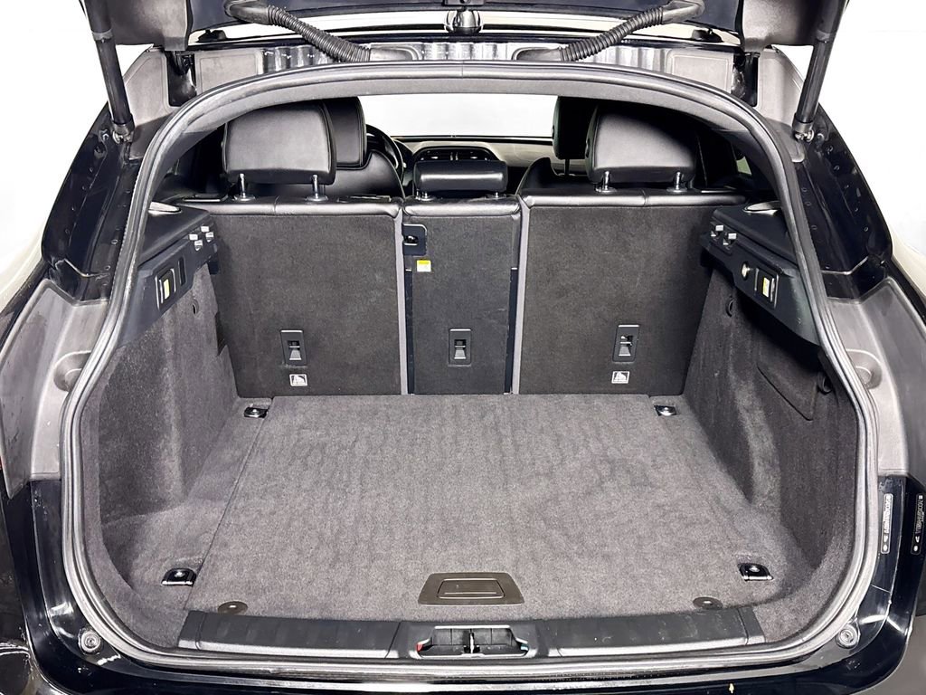 Used 2017 Jaguar F-PACE S image 22