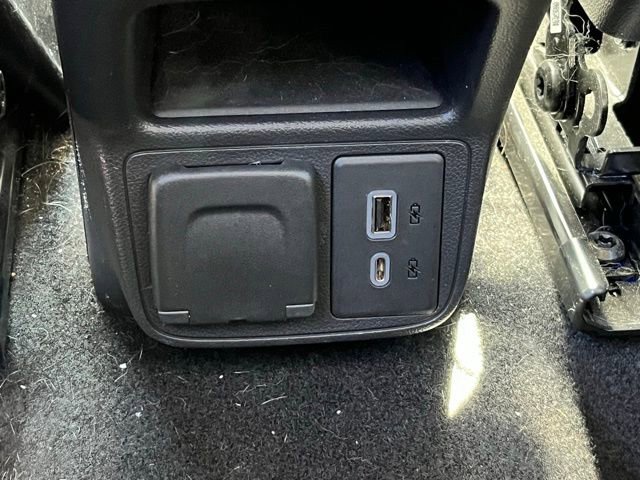 Used 2021 Buick Encore GX Essence image 21