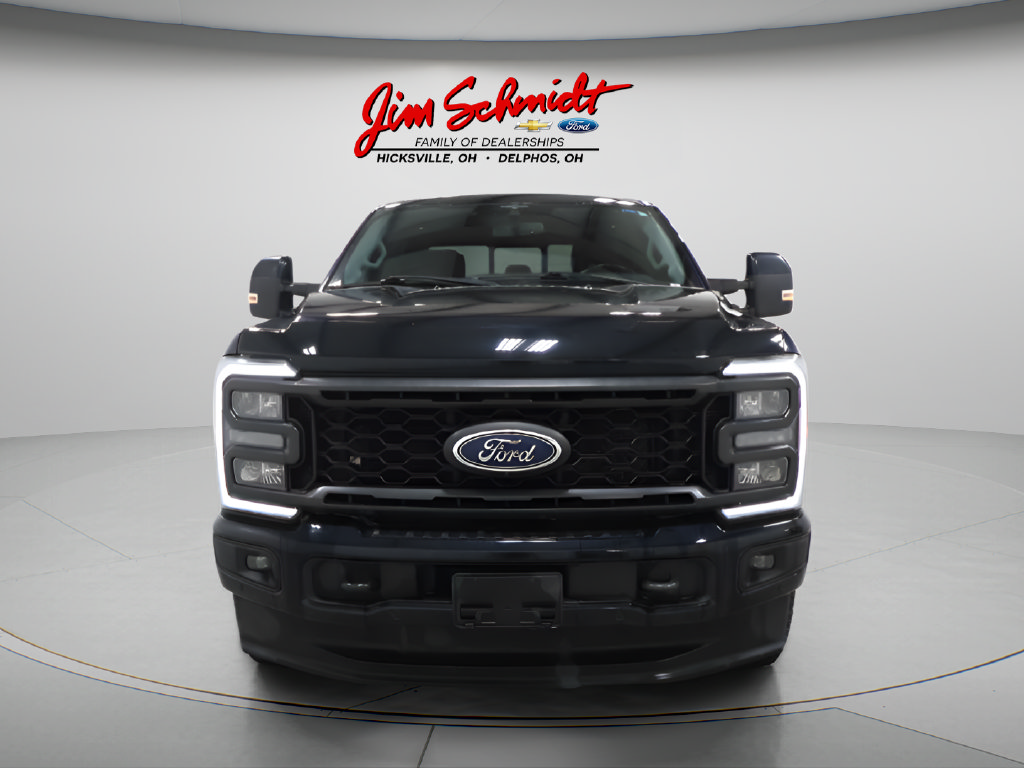 Used 2023 Ford F250 Lariat w/ Lariat Ultimate Package AWD/4WD image 3