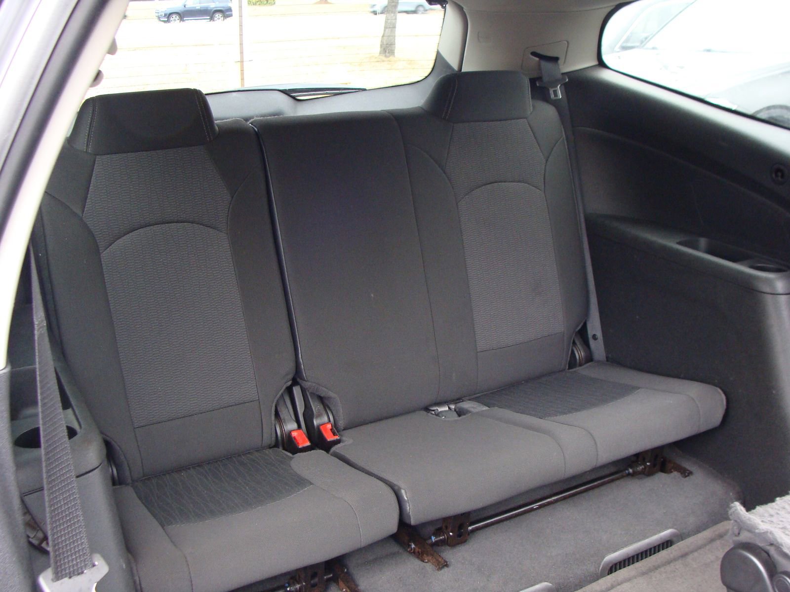 Used 2017 Chevrolet Traverse LT w/ Style and Technology Package image 12