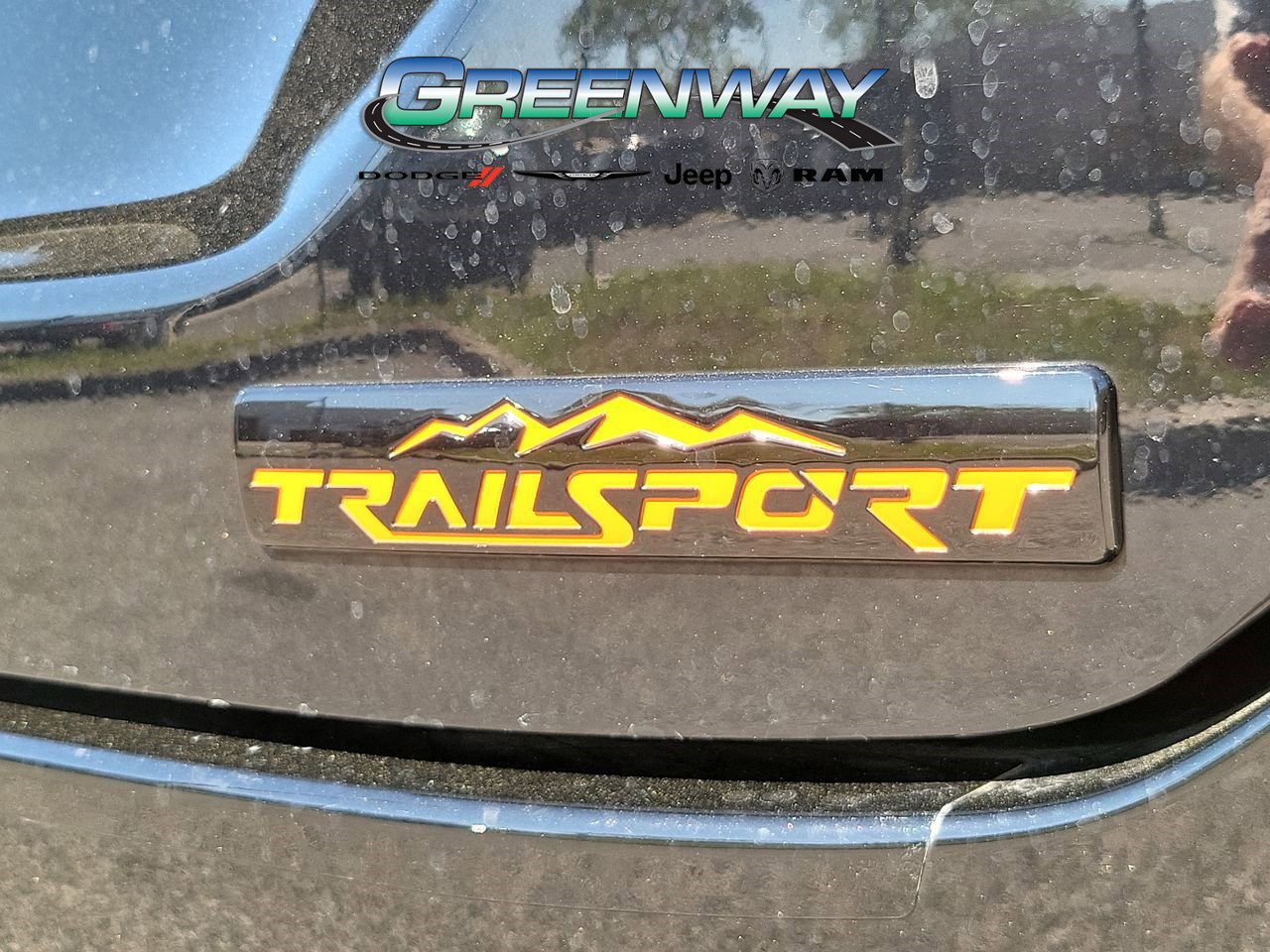 Used 2024 Honda Pilot TrailSport image 9