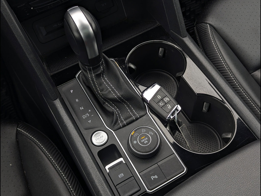 Used 2023 Volkswagen Atlas Cross Sport SE image 34