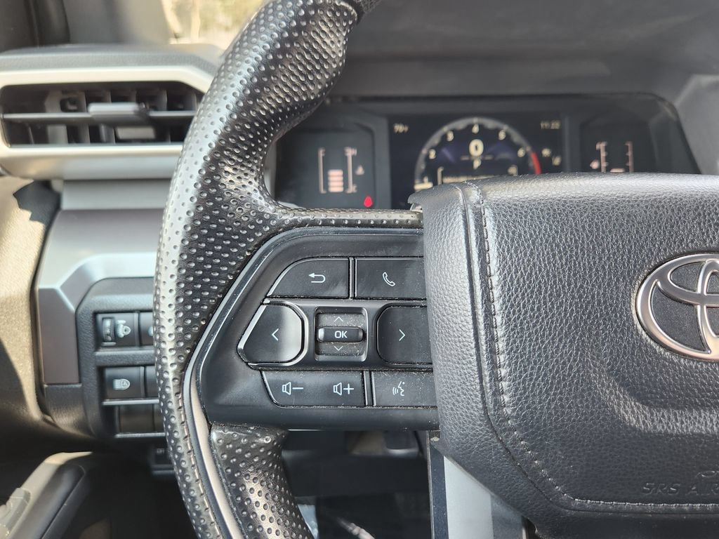 Used 2024 Toyota Tacoma SR5 AWD/4WD image 18