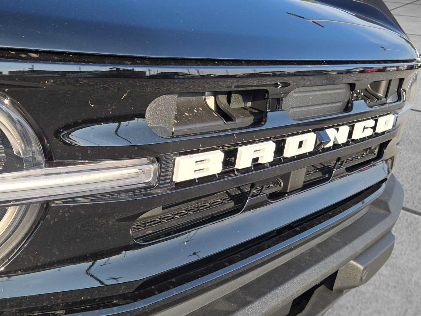 New 2026 Ford Bronco Outer Banks AWD/4WD image 17