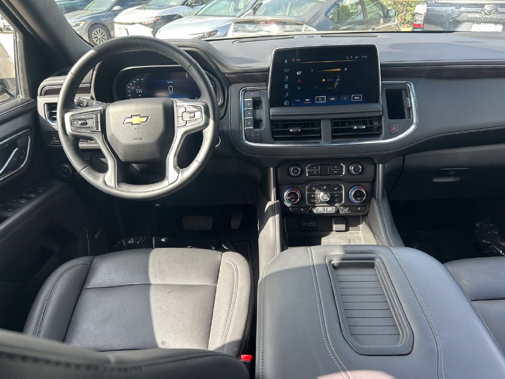 Used 2024 Chevrolet Tahoe LT w/ Luxury Package RWD image 18