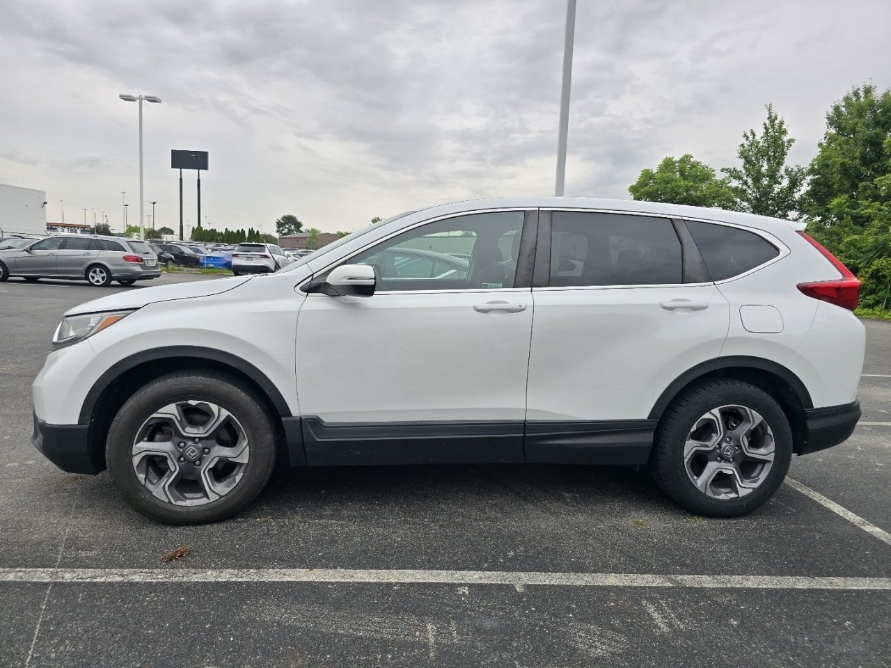 Used 2019 Honda CR-V EX image 4
