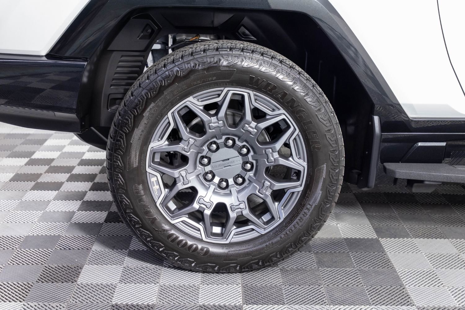 Used 2025 GMC Hummer EV 3X w/ Battery Pack, 24 Module Pack image 39