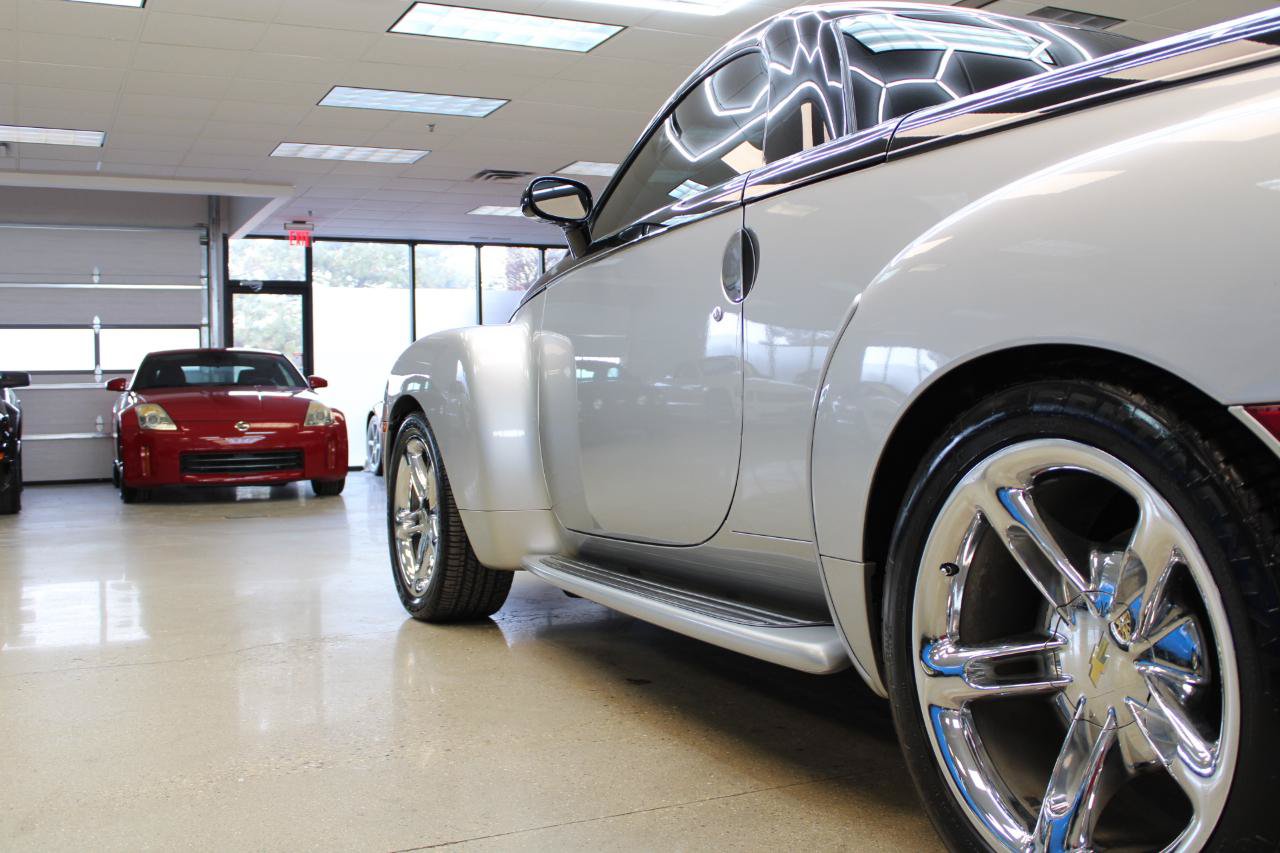 Used 2006 Chevrolet SSR w/ Preferred Equipment Group RWD image 23