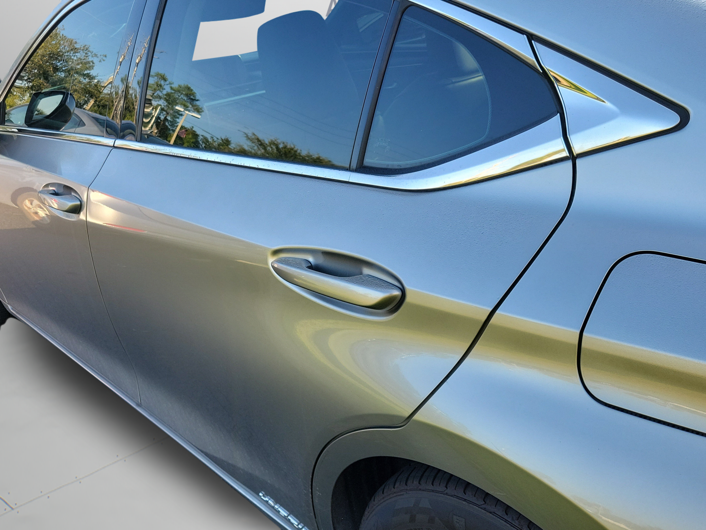 Used 2021 Lexus ES 300h w/ Premium Package FWD image 28