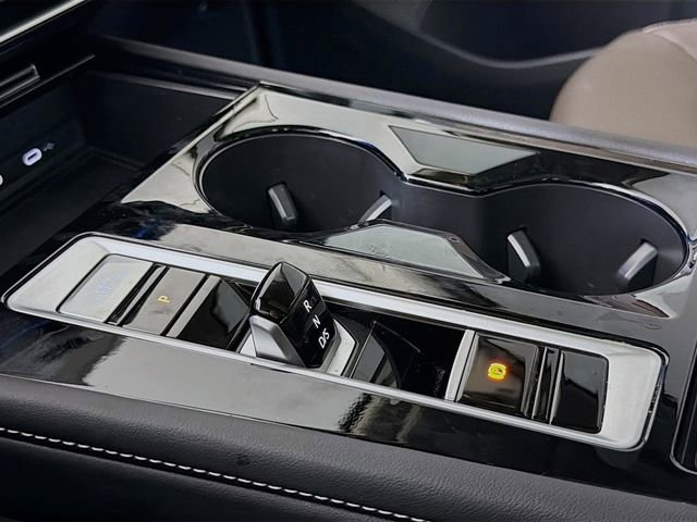 Used 2025 Volkswagen Atlas SEL image 19