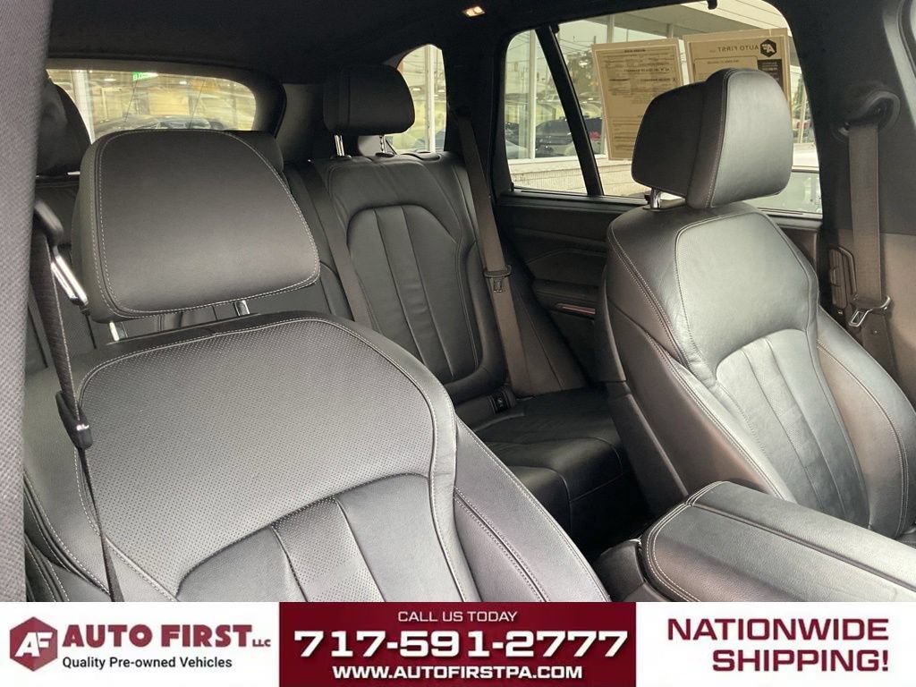 Used 2019 BMW X5 xDrive50i w/ M Sport Package AWD/4WD image 18