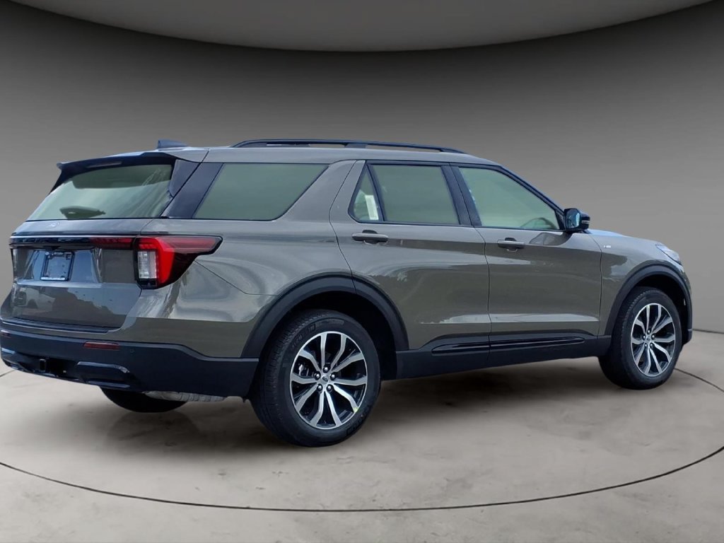 New 2027 Ford Explorer ST-Line AWD/4WD image 7