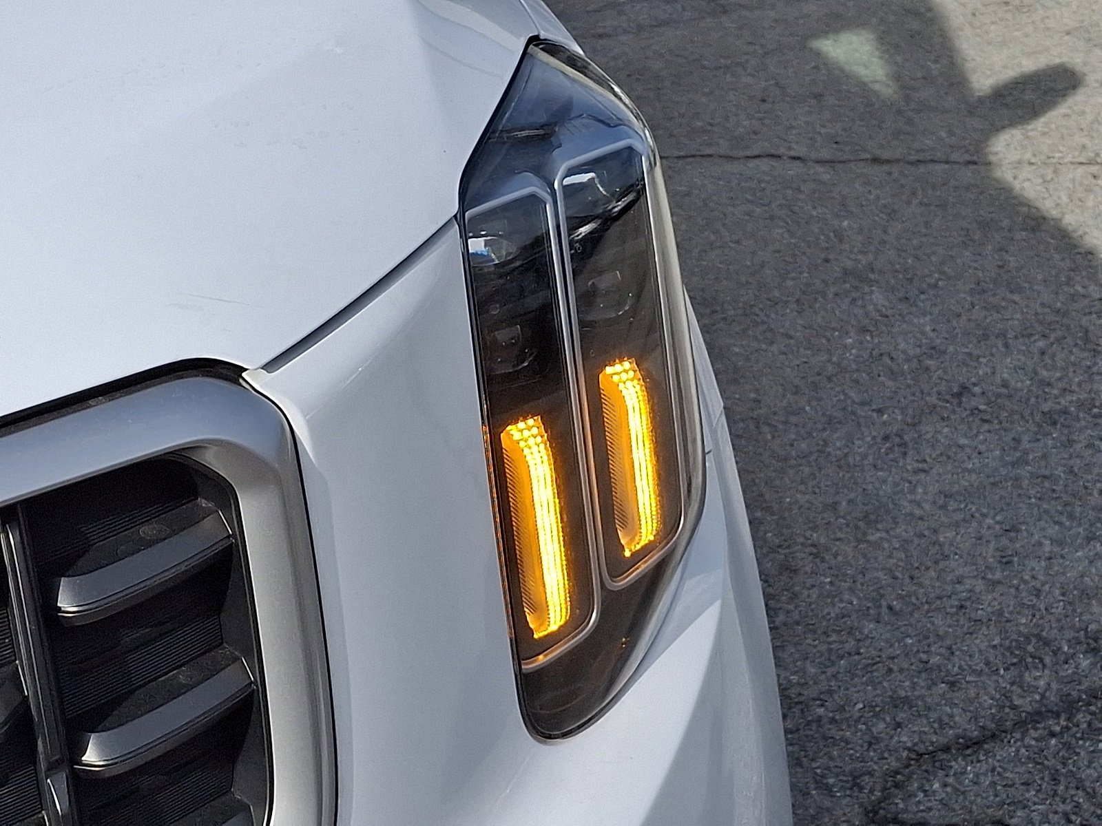 Used 2024 Kia Telluride SX w/ Towing Package image 10