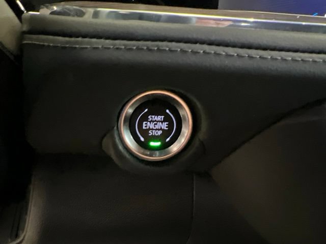 Used 2025 Chevrolet Suburban LT AWD/4WD image 18