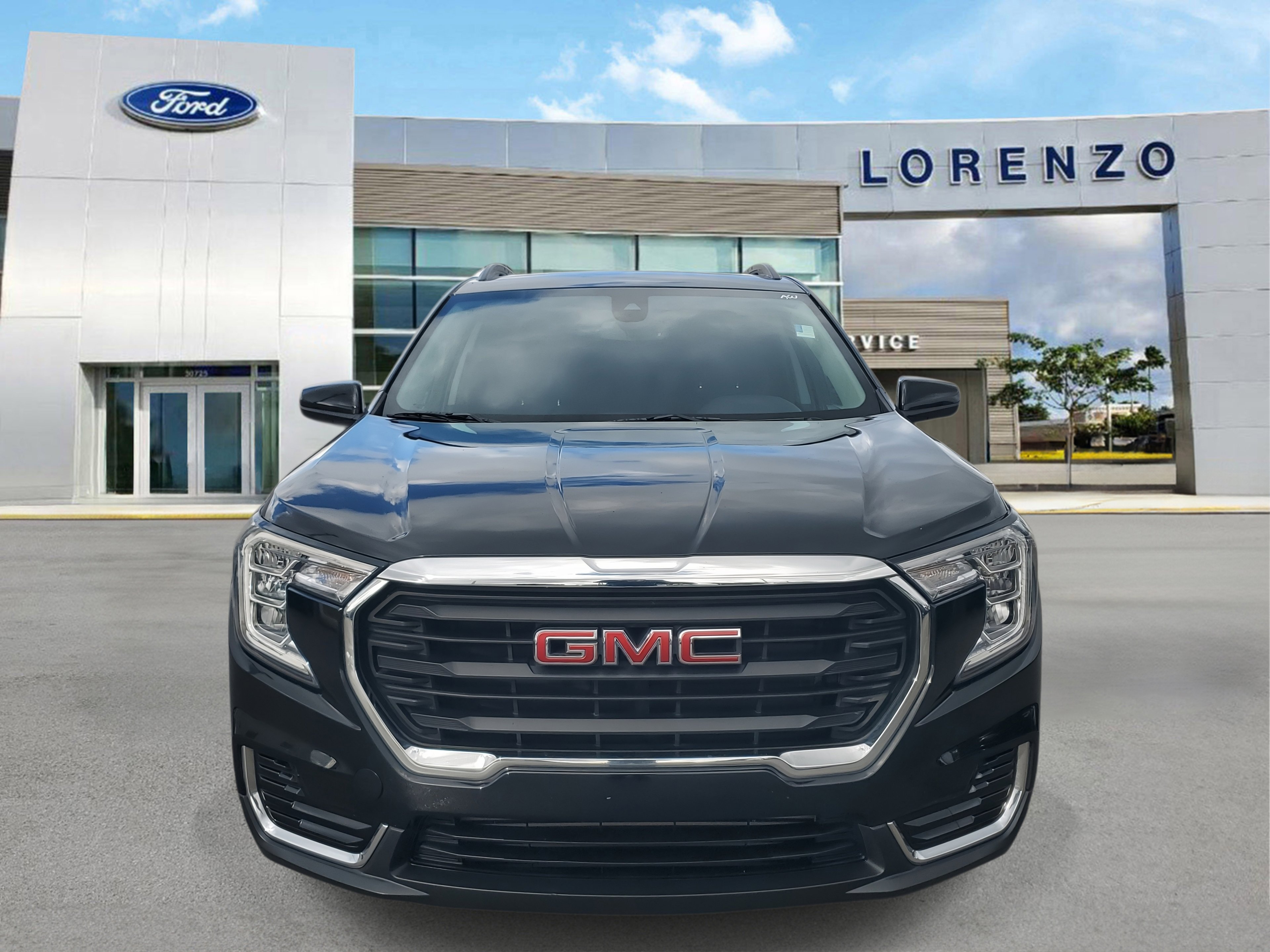 Used 2022 GMC Terrain SLE w/ Driver Convenience Package image 2