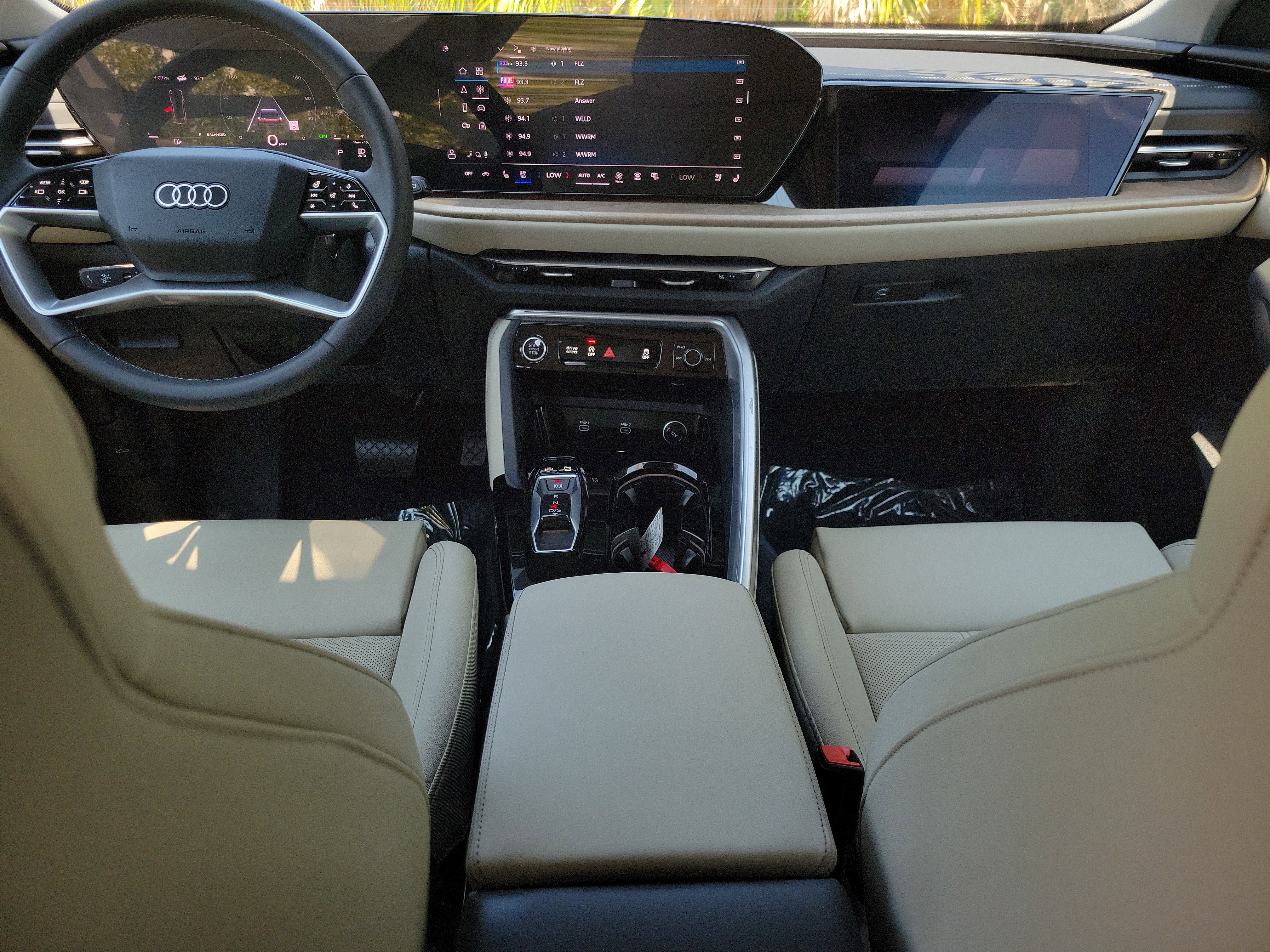 Certified 2025 Audi Q5 Prestige AWD/4WD image 14