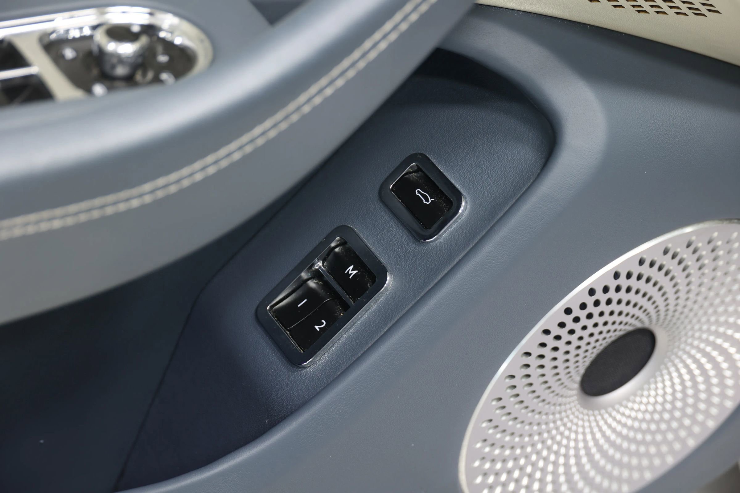 Used 2020 Bentley Flying Spur W12 w/ First Edition Specification image 15