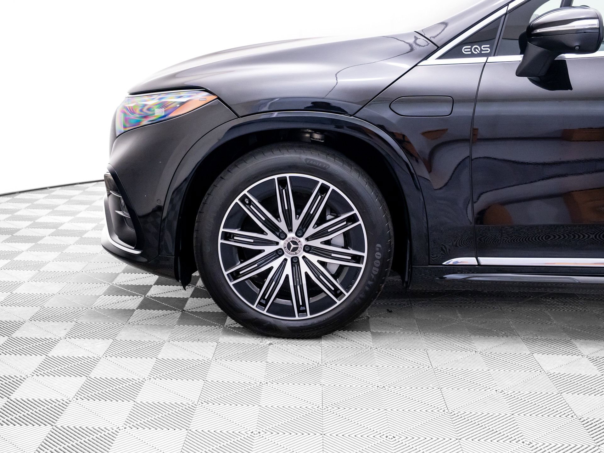 Certified 2023 Mercedes-Benz EQS 580 4MATIC SUV image 33