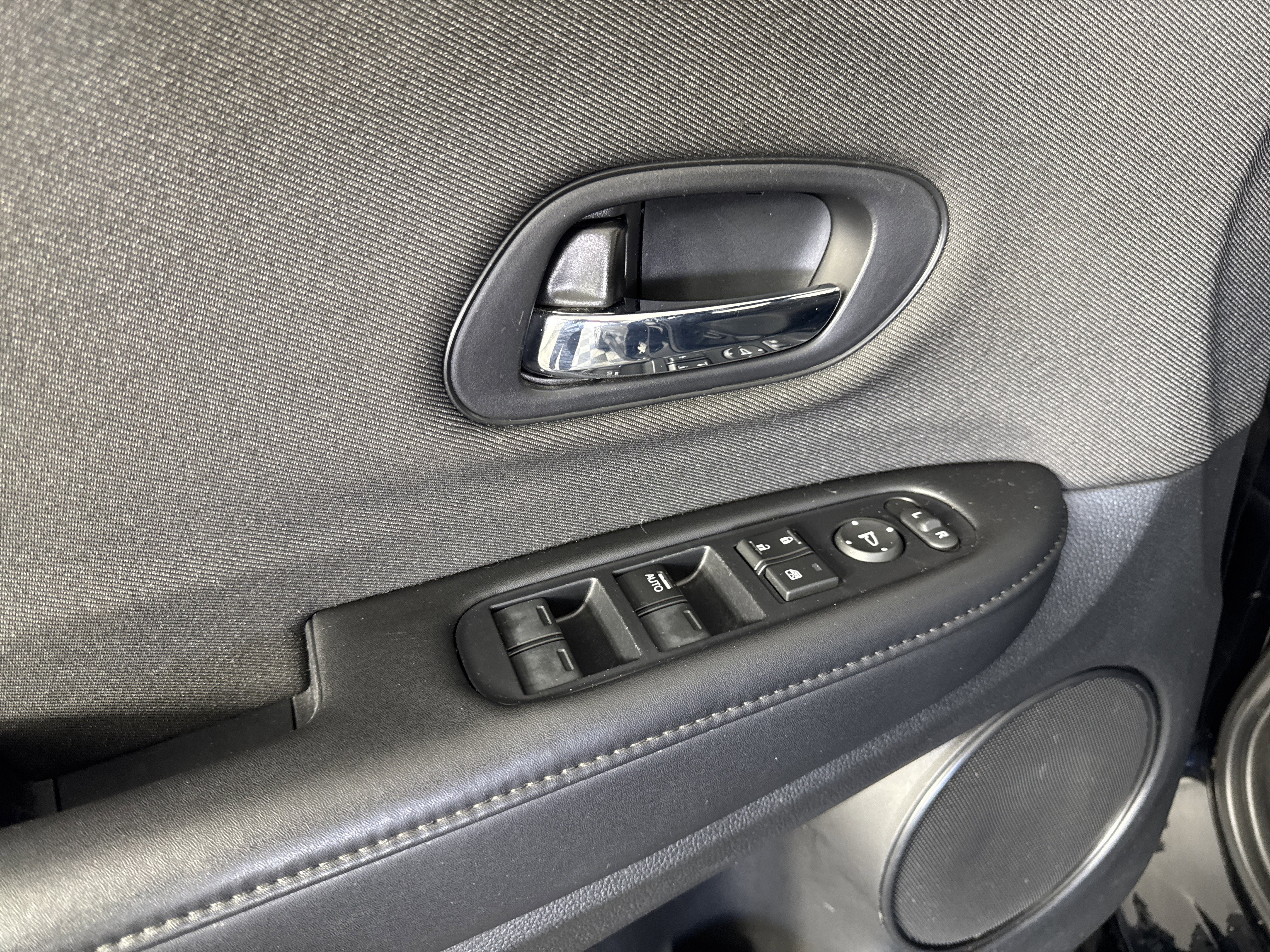 Used 2020 Honda HR-V Sport image 13