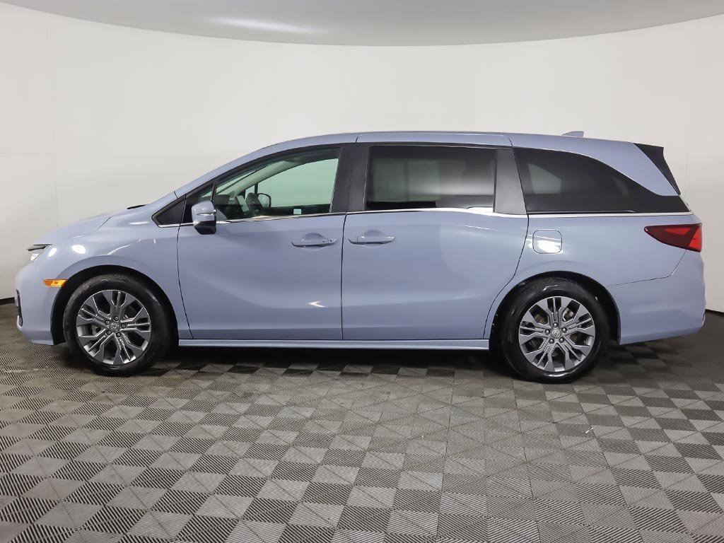 Used 2025 Honda Odyssey Touring image 20