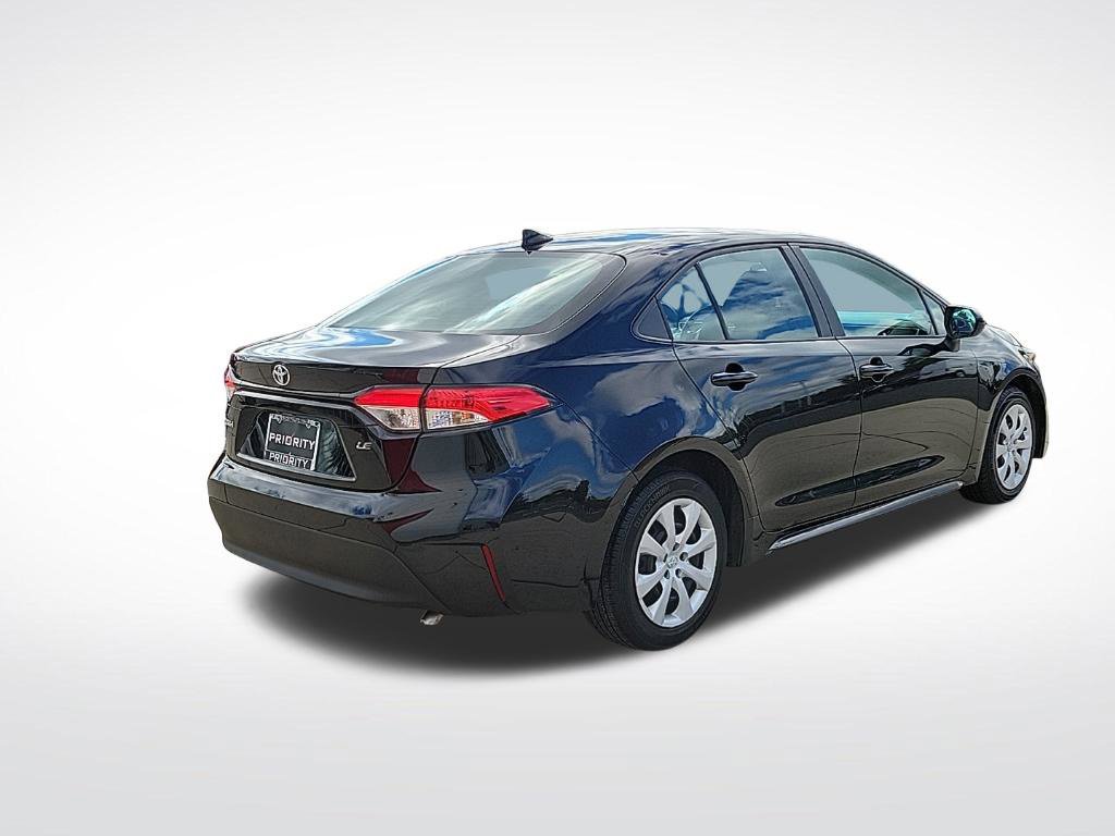 Used 2024 Toyota Corolla LE FWD image 4