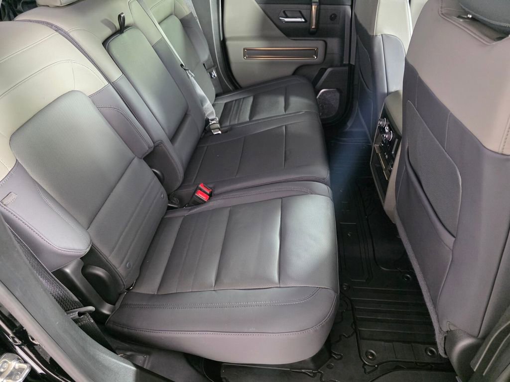 Used 2025 GMC Hummer EV 2X image 26
