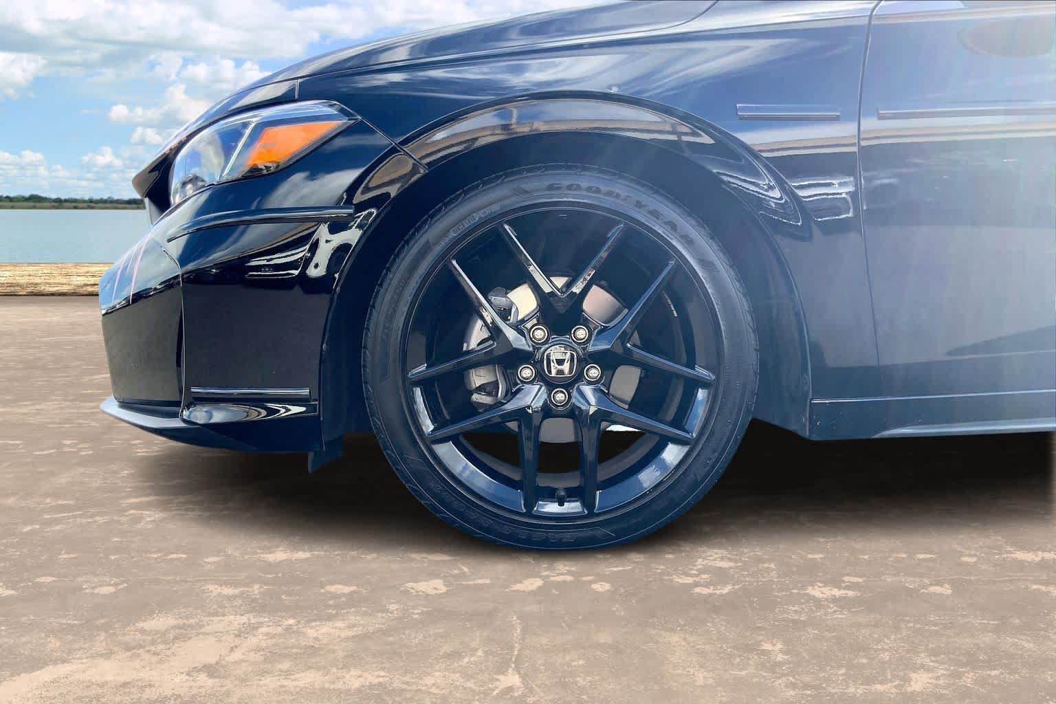 Used 2025 Honda Civic Sport image 8