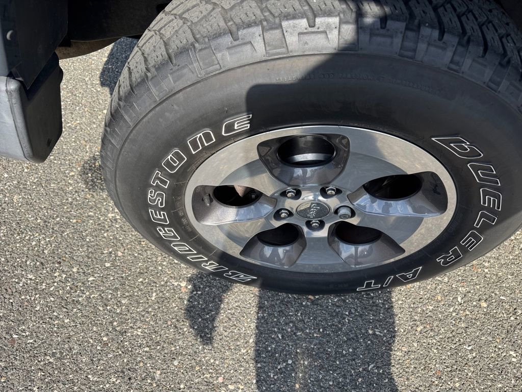 Used 2017 Jeep Wrangler Unlimited Sahara image 20