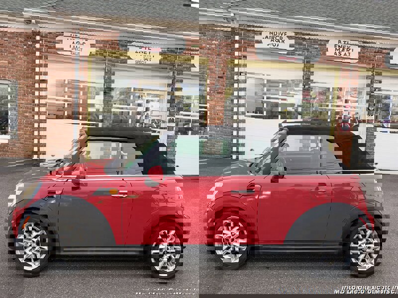 Used 2013 MINI Cooper Convertible image 21