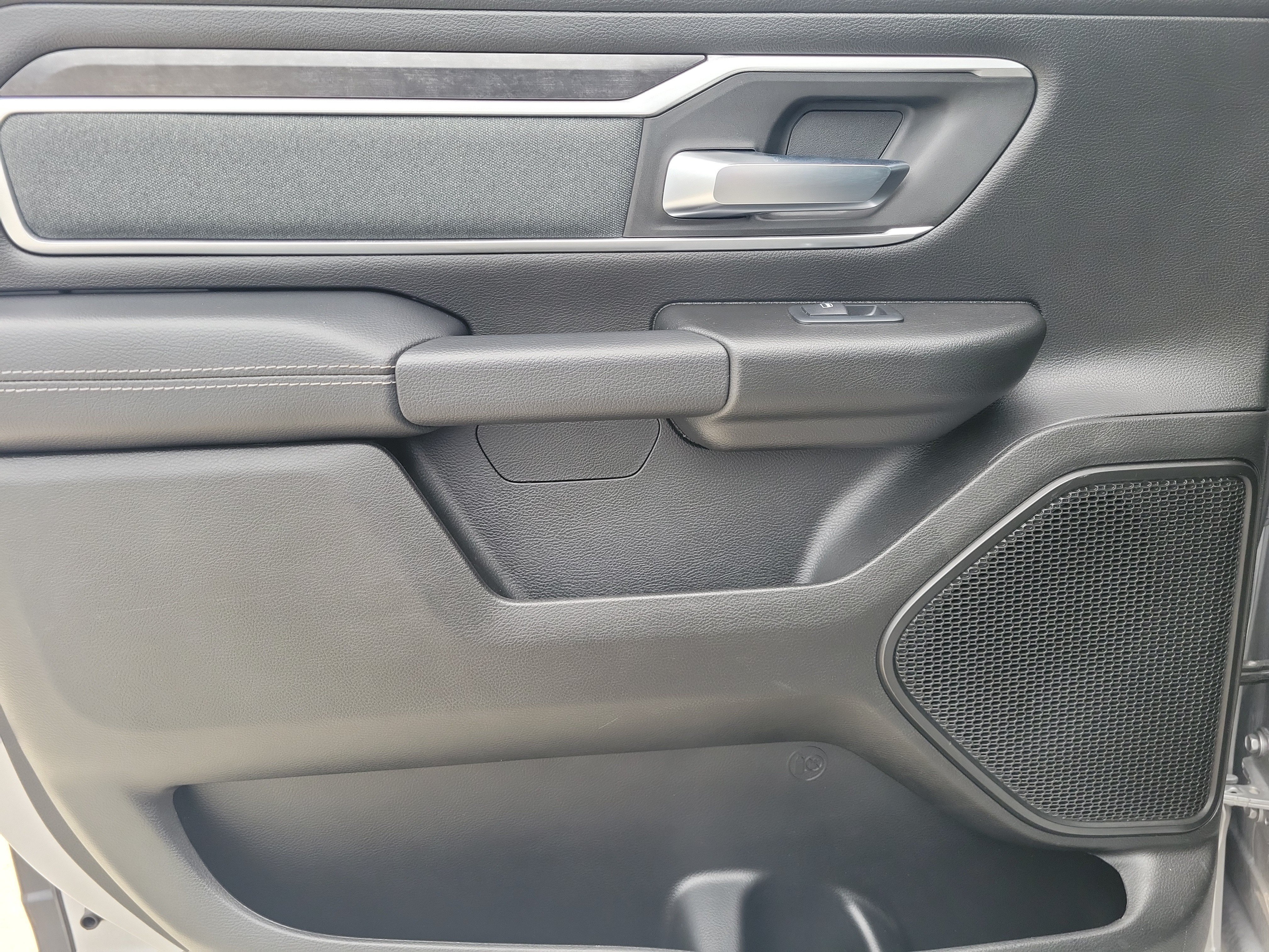 Used 2022 RAM 1500 Big Horn RWD image 12